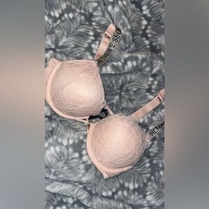Victoria secret bra NEVER WORN